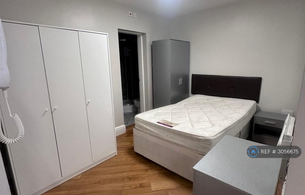 Apartment in Liverpool - View 4