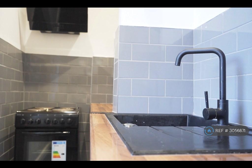 Apartment in Leicester - View 4