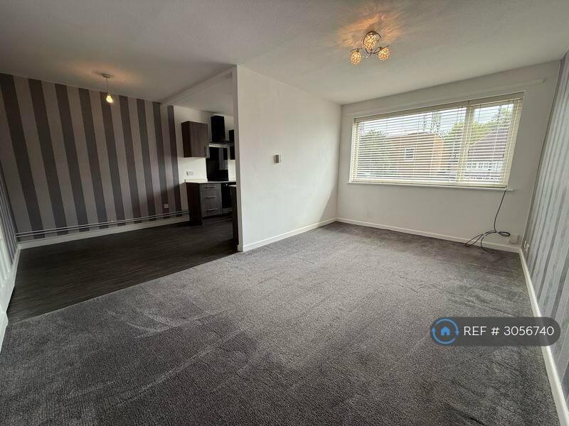 Apartment in Sutton Coldfield - View 3