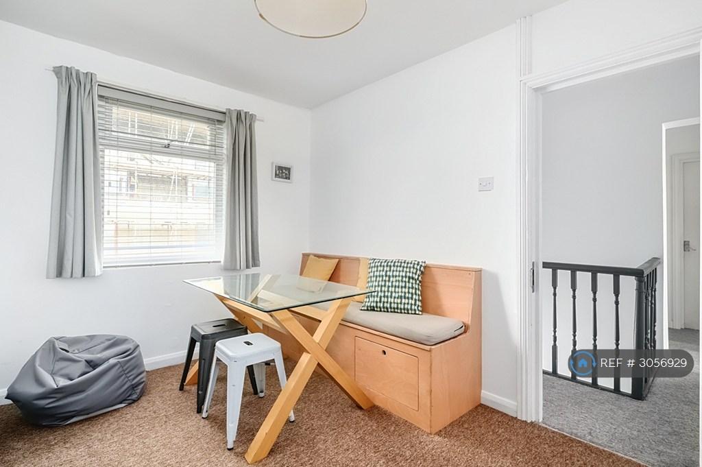 House in Brighton - View 5
