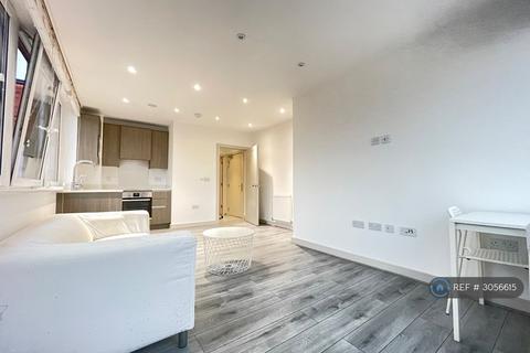 1 bedroom flat to rent, Lovell House, Uxbridge, UB8