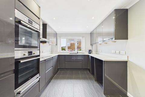 3 bedroom end of terrace house for sale, Blake Close, Welling DA16
