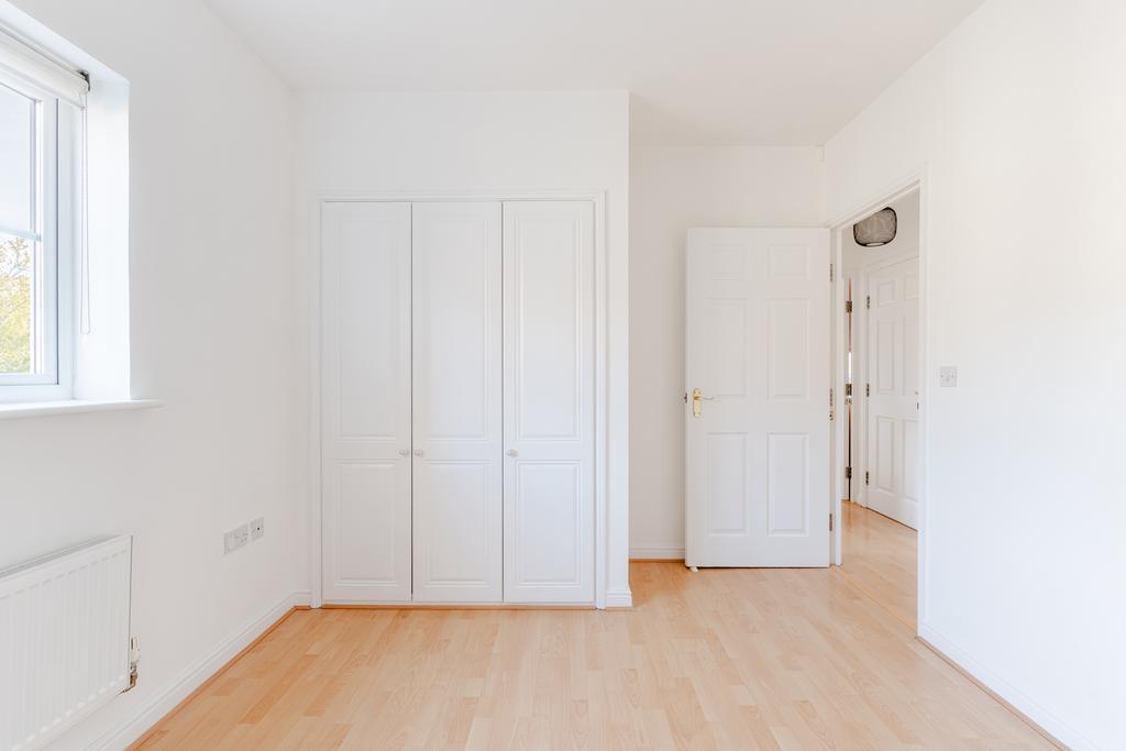 Apartment in Bradley Stoke - More