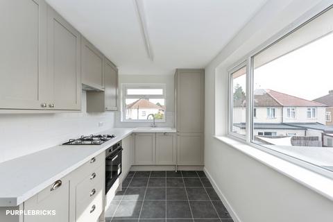 2 bedroom maisonette for sale, Peninsular Close, Feltham, TW14