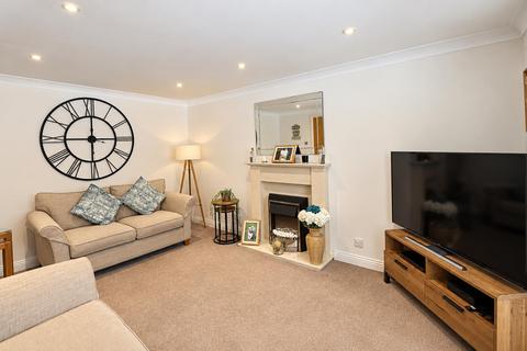 4 bedroom detached house for sale, Wisley Gardens, Farnborough GU14