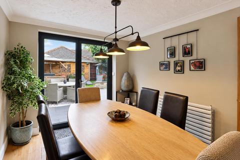 4 bedroom detached house for sale, Wisley Gardens, Farnborough GU14