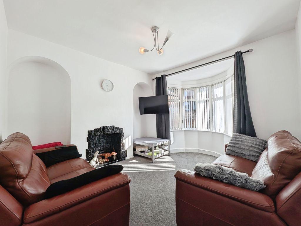 House in Newcastle Upon Tyne - View 2