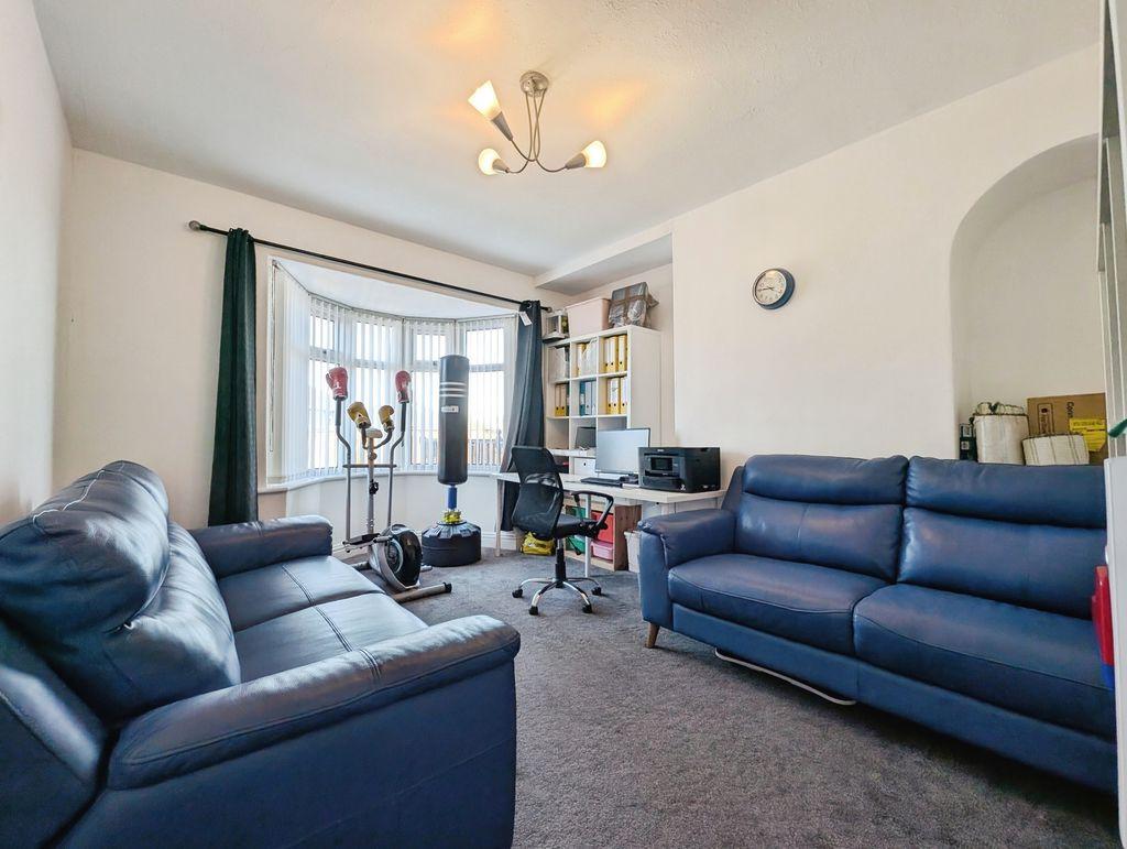 House in Newcastle Upon Tyne - View 4