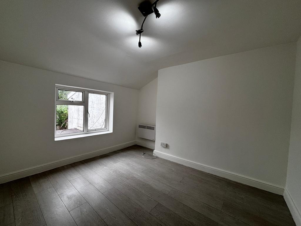Apartment in Filton - More