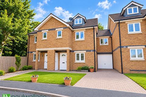 4 bedroom terraced house for sale, The Ride, Cheshunt