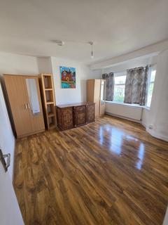 undefined, Kingsley Avenue, Harrow, HA2