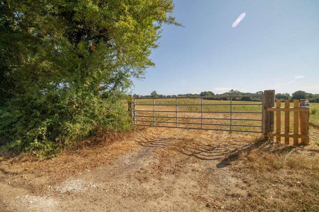 Grand Avenue, Hassocks - View 2