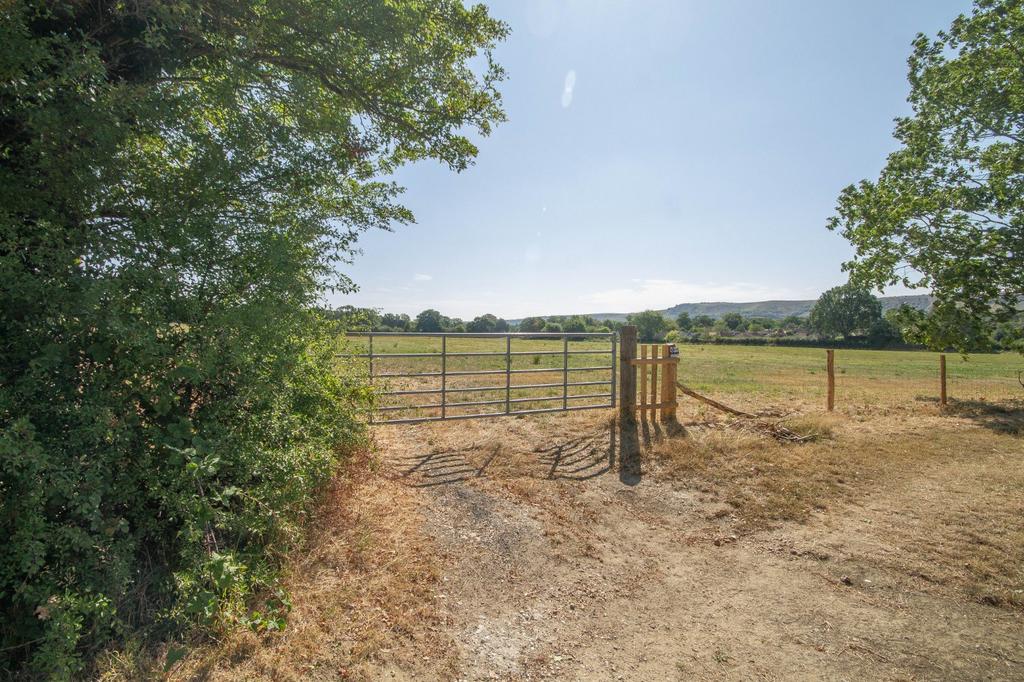 Grand Avenue, Hassocks - View 3