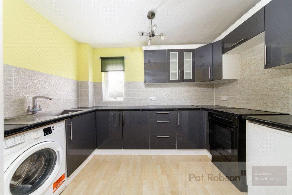 Apartment in Newcastle Upon Tyne - View 3