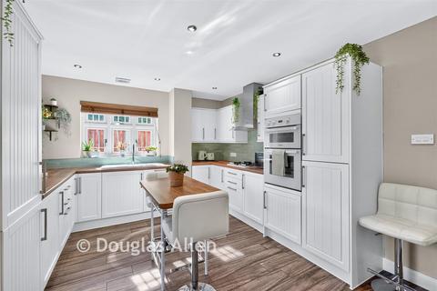 4 bedroom semi-detached house for sale, Stock Road, Billericay CM12