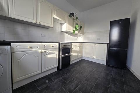 2 bedroom flat to rent, 12 3/R Dundonald Street, ,