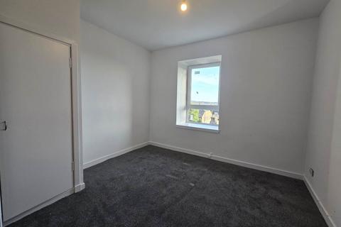 2 bedroom flat to rent, 12 3/R Dundonald Street, ,