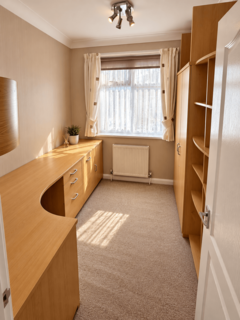 3 bedroom semi-detached house to rent, Heath Road, UXBRIDGE, UB10 0SN