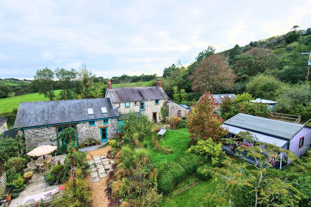 5 bedroom property with land for sale, Llandeilo