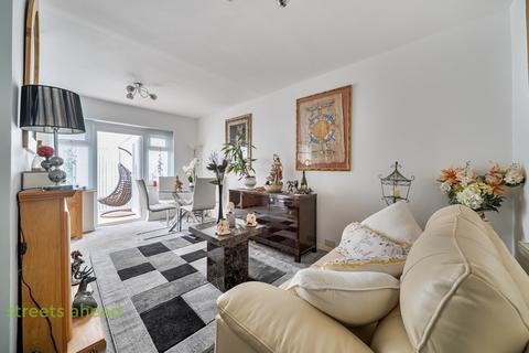 3 bedroom bungalow for sale, Auckland Road, Caterham, Surrey, CR3