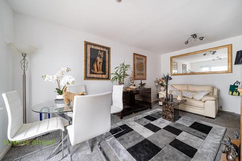 3 bedroom bungalow for sale, Auckland Road, Caterham, Surrey, CR3