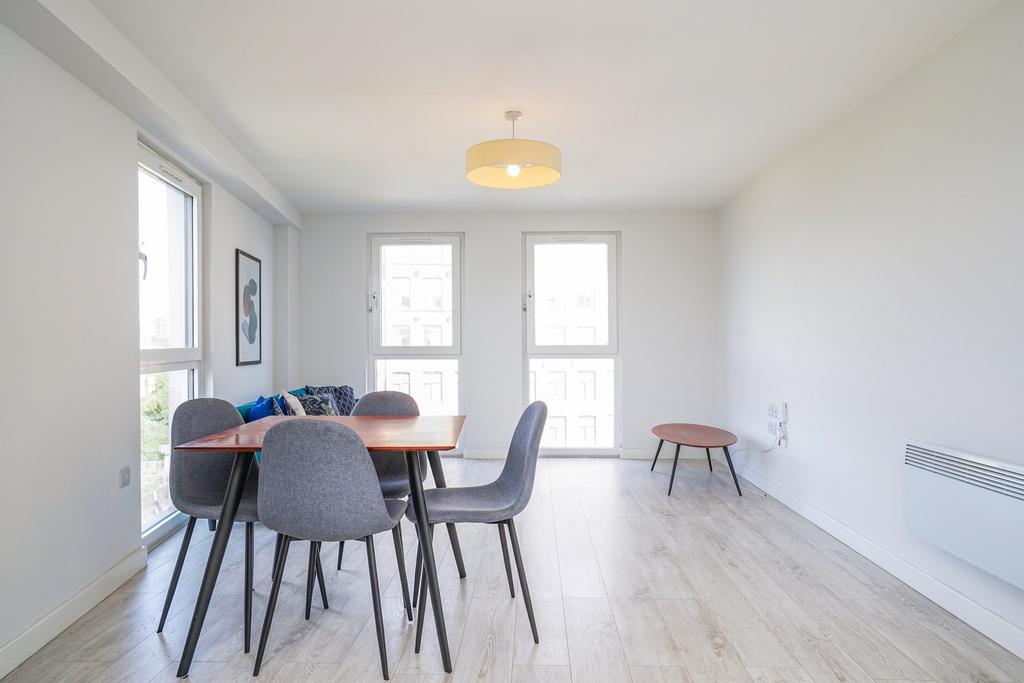 Apartment in Leeds - More