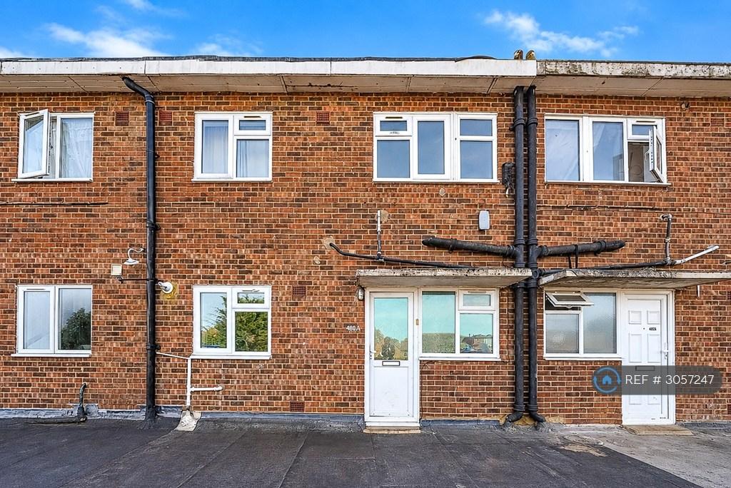 Apartment in Northolt - View 2