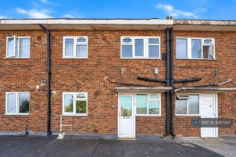 3 bedroom flat to rent, Church Road, Northolt, UB5