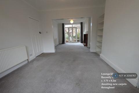 3 bedroom semi-detached house to rent, Westbourne Range, Manchester, M18