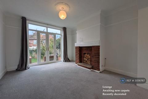 3 bedroom semi-detached house to rent, Westbourne Range, Manchester, M18