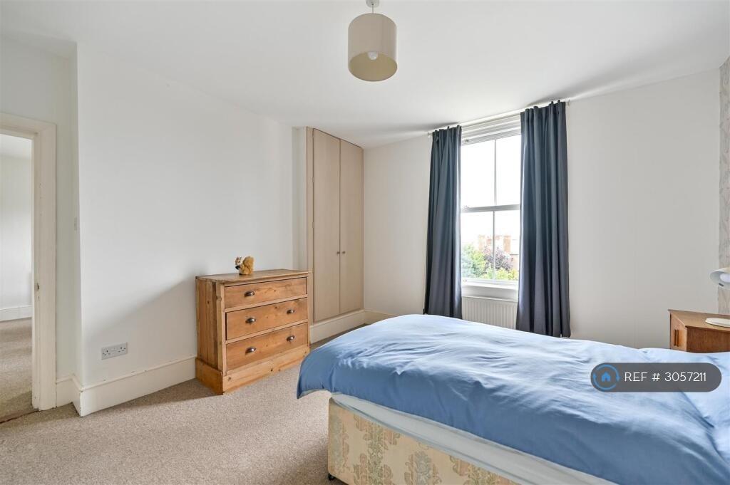 Apartment in Reading, Katesgrove, Coley - View 5
