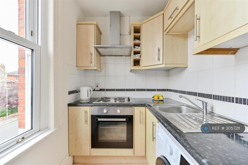 Apartment in Reading, Katesgrove, Coley - More