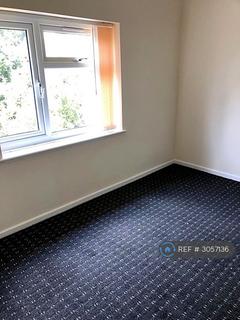 3 bedroom semi-detached house to rent, Spendlow Gardens, Leicester, LE2