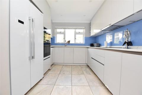 3 bedroom detached bungalow for sale, Hill Top Close, Tingley, Wakefield, West Yorkshire