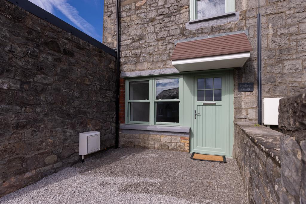 House in Cardiff - View 2