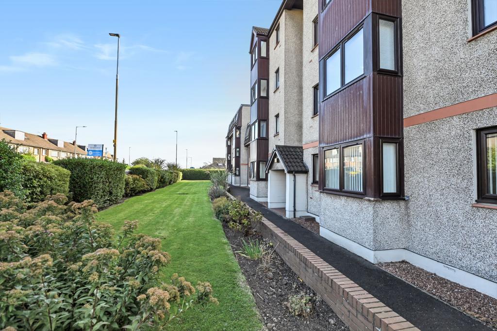Apartment in Edinburgh - View 2