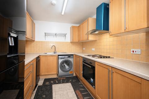 2 bedroom apartment for sale, Queensberry Place, London, E12