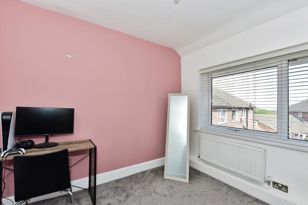 House in Sheffield, South Yorkshire - More