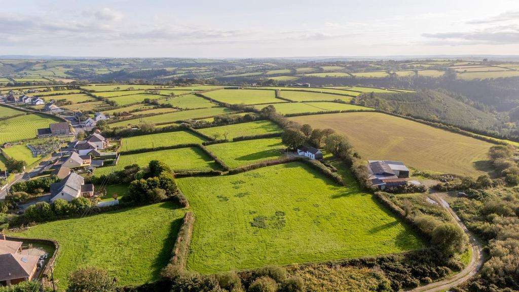 House in Carmarthen - View 2
