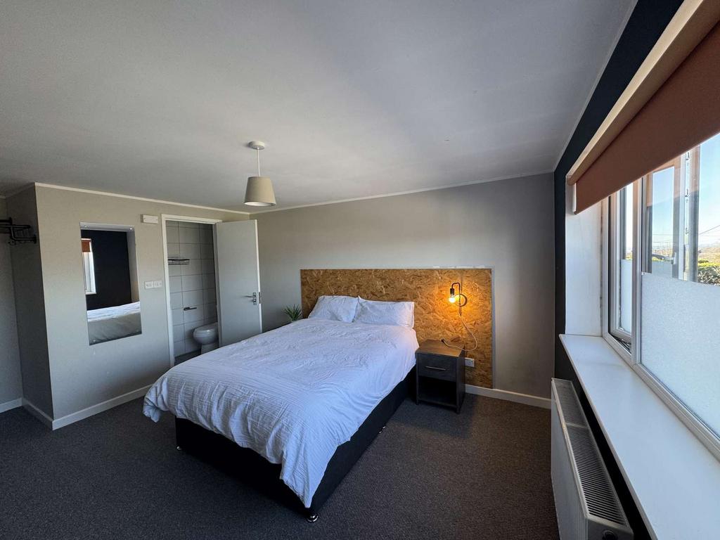 House in Botley - View 4