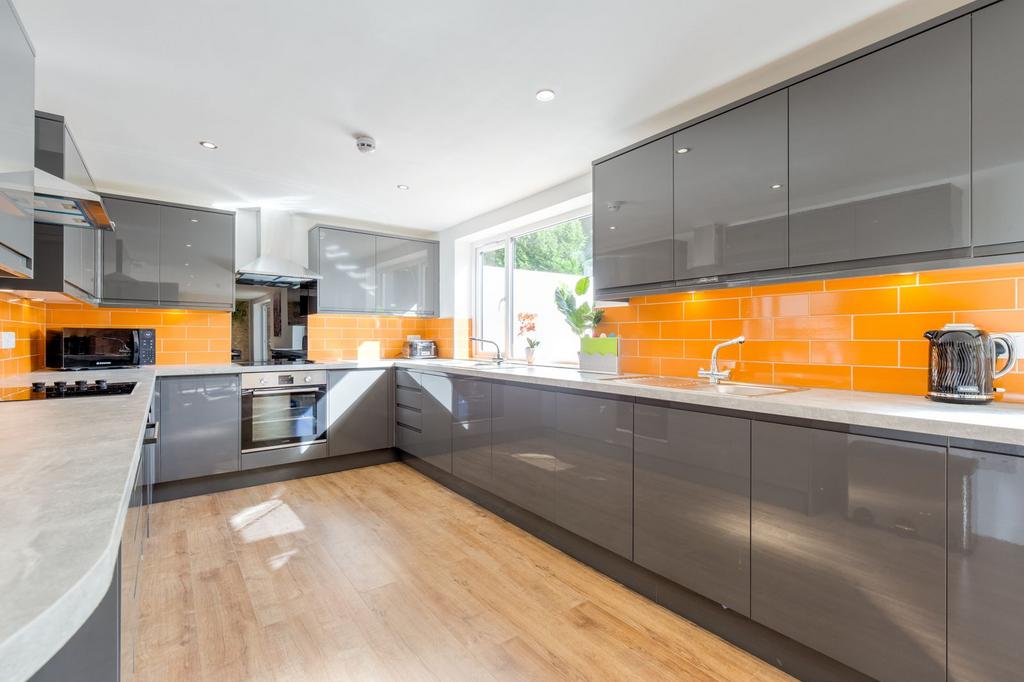 House in Botley - More