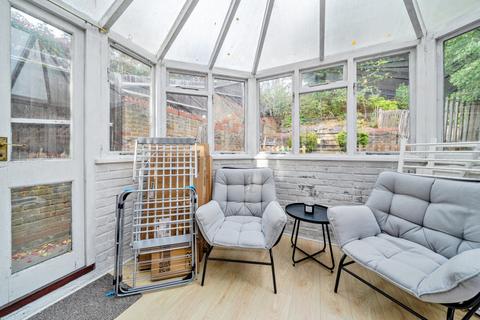 2 bedroom end of terrace house to rent, Irvine Place, Virginia Water GU25