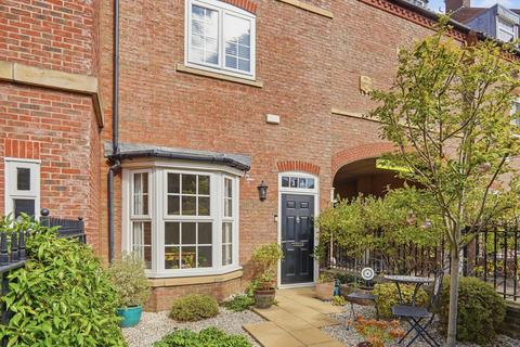 3 bedroom townhouse for sale, Grosvenor Park, York, YO30