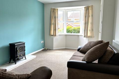 2 bedroom semi-detached house to rent, Rhodes Close, Market Harborough LE16