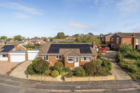 3 bedroom bungalow for sale, Broadwater Road, Twyford, Reading