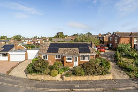 3 bedroom bungalow for sale, Broadwater Road, Twyford, Reading