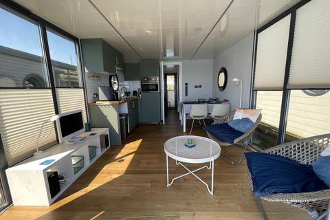 1 bedroom apartment for sale, Brighton Marina Village, Brighton, BN2