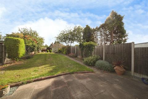 4 bedroom semi-detached bungalow for sale, Nappsbury Road, Luton
