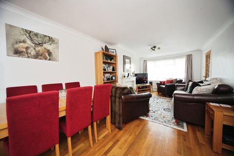 4 bedroom semi-detached bungalow for sale, Nappsbury Road, Luton