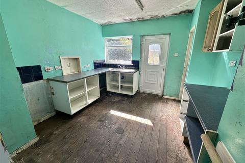 2 bedroom semi-detached bungalow for sale, Ennerdale Road, Dewsbury